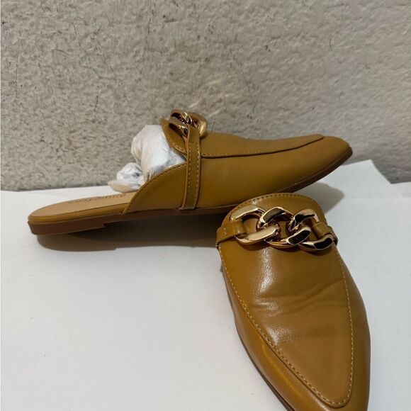 Easy smile Womens size 7.5  mules with chain - Picture 7 of 9